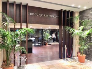 鴨川グランドホテルGUNJOレストランの入口