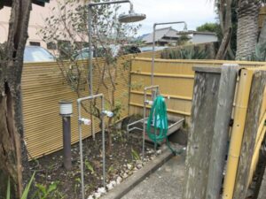 千倉館の砂を落とすための外シャワー